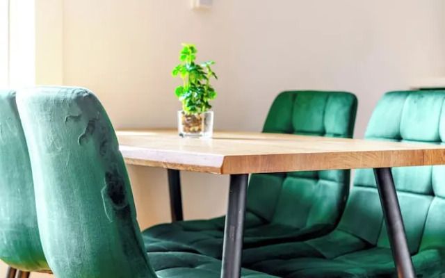 Jungle House Luxury Stays - Downtown Chillicothe