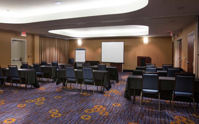 Courtyard by Marriott Fayetteville