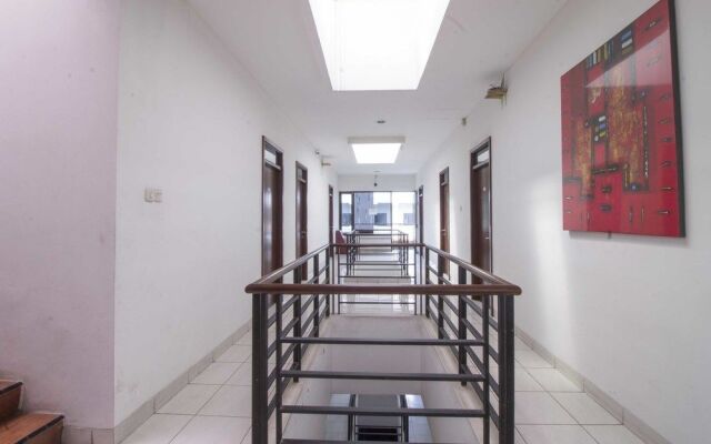 RedDoorz near Teras Kota 2