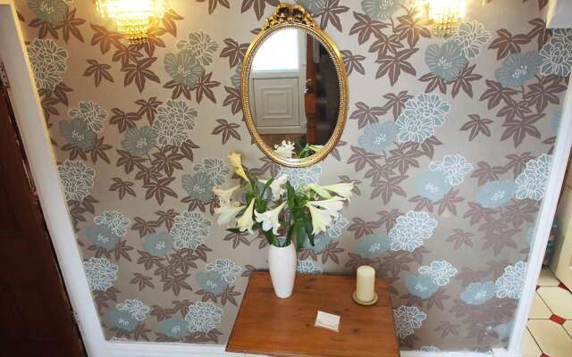 Leaded Light - Guest House