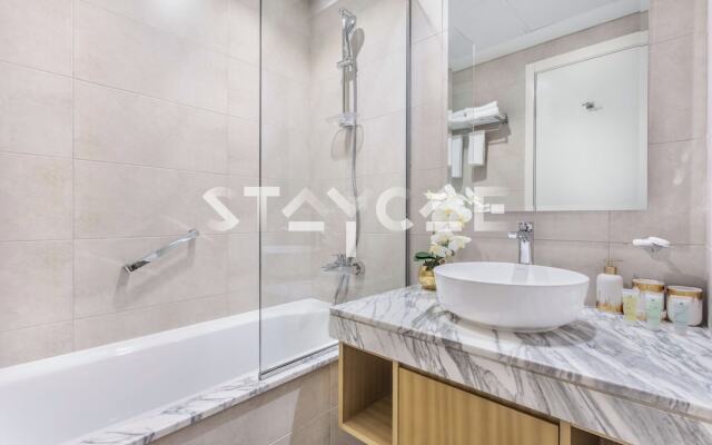 Staycae Holiday Homes - Aykon C