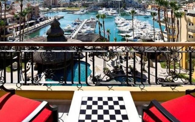 1BR Nautical Suite Sleep 4 in Cabo