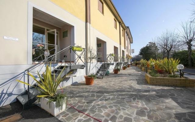 Blue Apartment Desenzano With Wifi