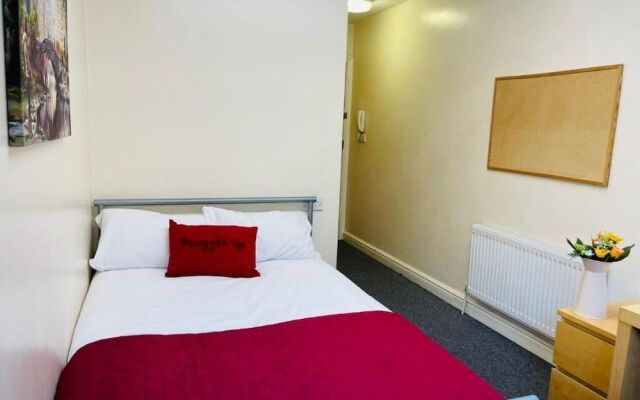 OYO Sangha House - Short Stays