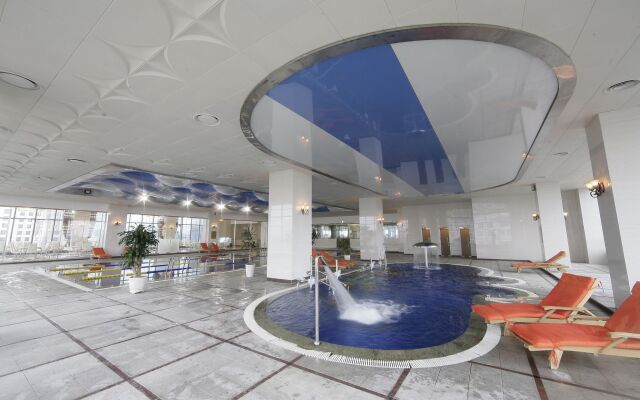 Grand Plaza Hotel Hanoi