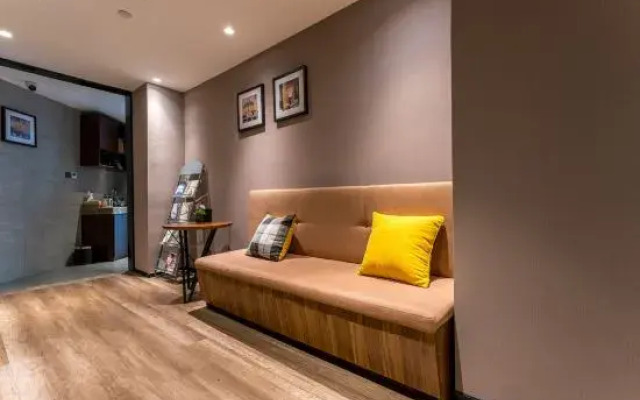 Home Inn Select Hotel (Gaoqiao South Metro Station, Gaoqiao Market, Changsha)