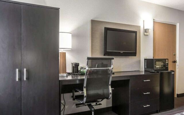 Sleep Inn & Suites Columbus - State University Area