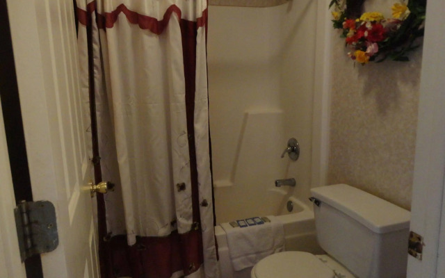 Royal Inn and Suites