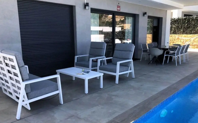 Spacious Villa With Private Pool in Finestrat