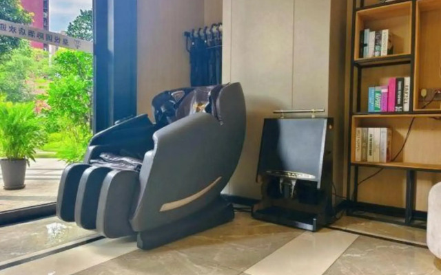 Chengdou huangyueguojihotel