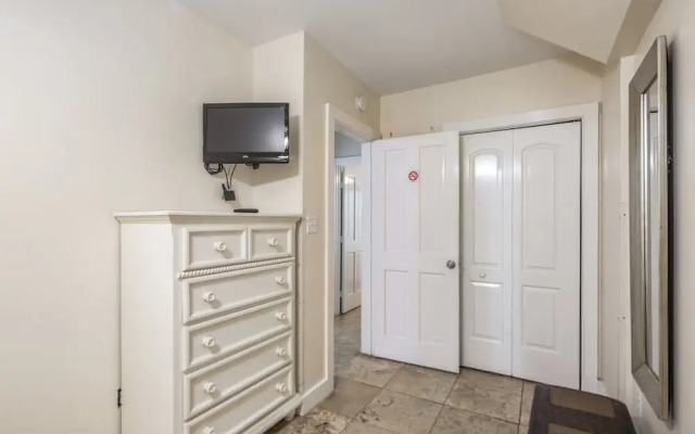 Sea Breeze by Brightwild Off-street Parking