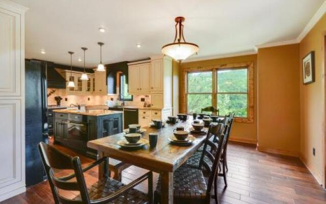 Mossy Brook Lodge Home