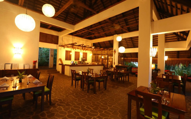 Amun Ini Beach Resort & Spa