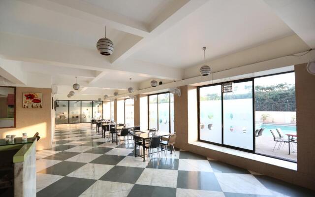 Hotel Aristro