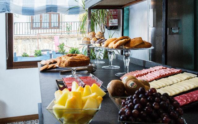 Hostal Aznaitin