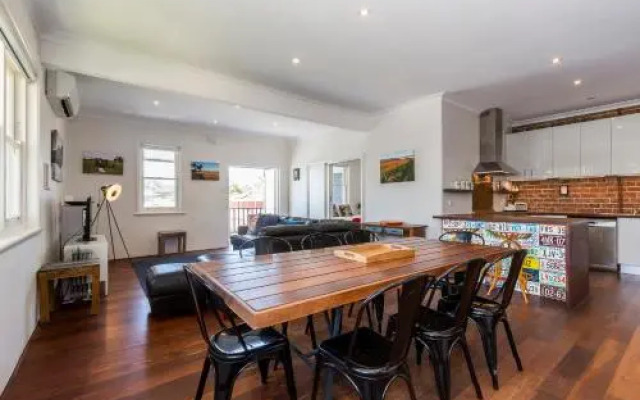 UrbanStyle Claremont Apartment