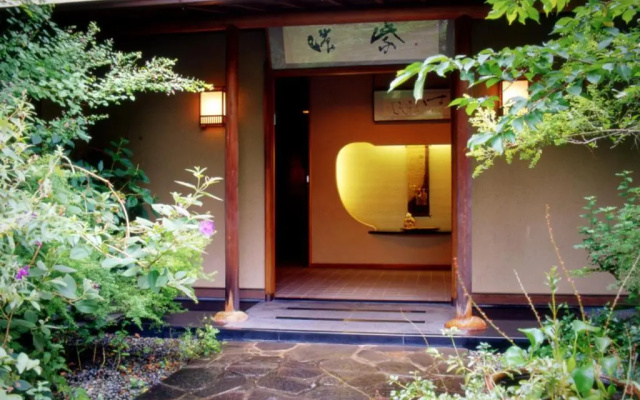 Nonohanatei Komurasaki – Outside – Shimoda