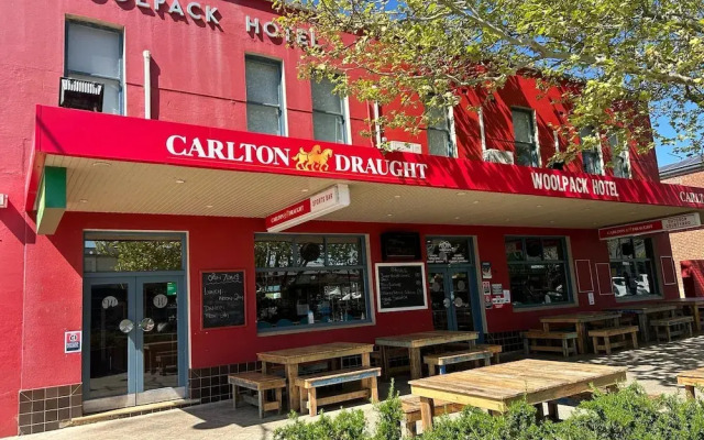 Woolpack Hotel Tumut