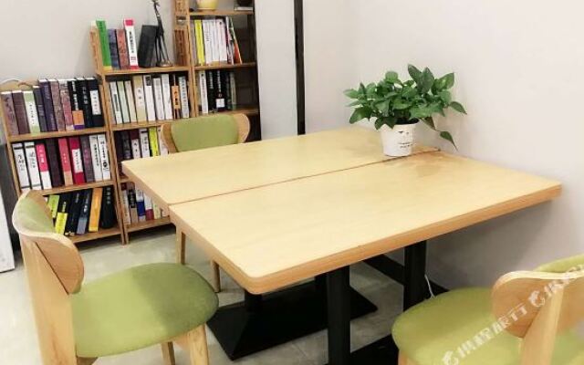 如家派柏·云酒店(百色恒基广场店)