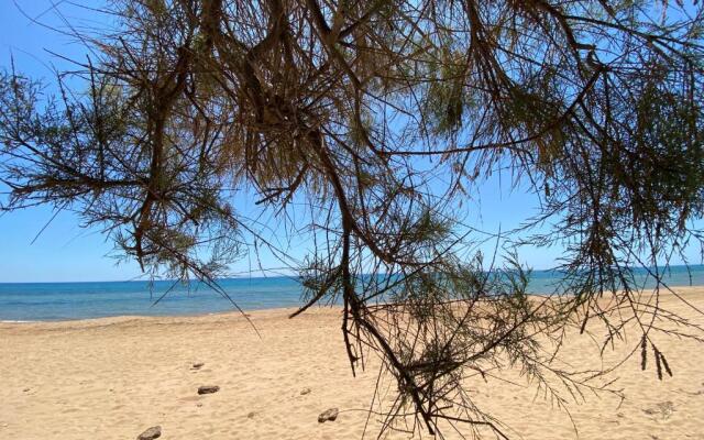 Spiaggia a 200m - Appartamento con Patio Privato e BBQ