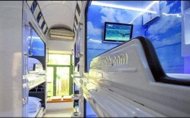 Magic Sea Shore Capsule Hostel