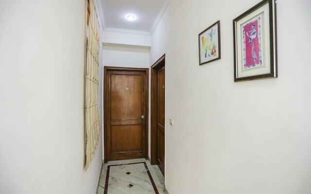 Fabexpress Global Residency Inn
