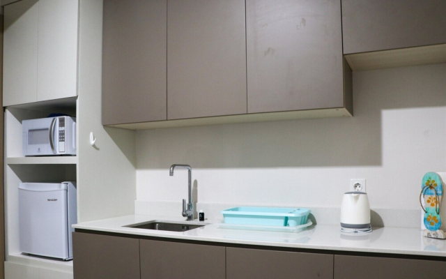 Comfort and Elegant 1BR at Gold Coast Apartment