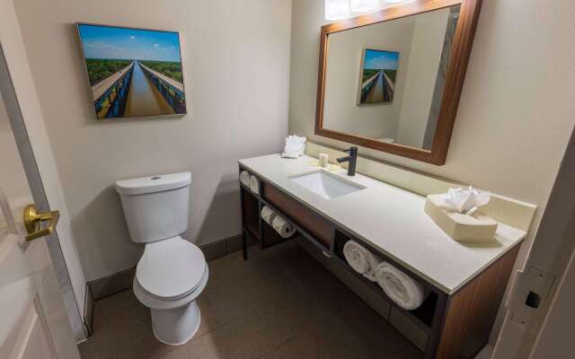 Wingate by Wyndham Lafayette Airport