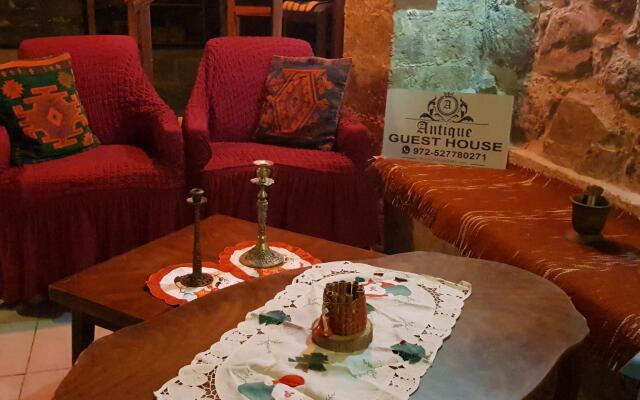 Antique guest house