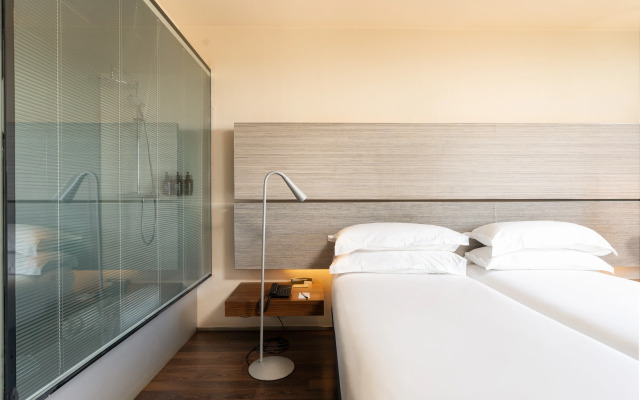 B-Hotel