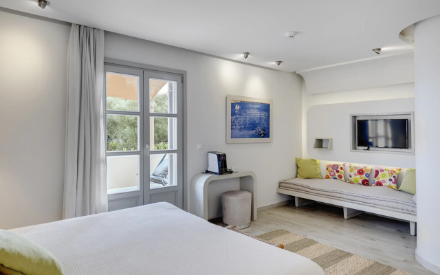 Kouros Art Hotel - Adults Only