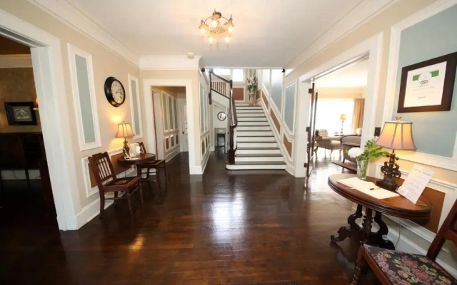 The Leonard at Logan House