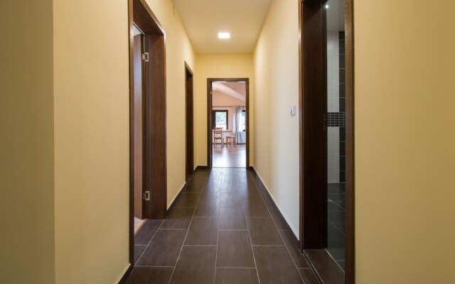 FM Premium 2-BDR Apartment - Spacious Loft