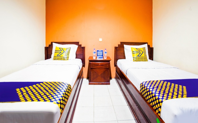 SPOT ON 3858 Elsana Transit Hotel