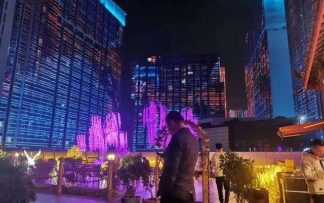 Wanlong Apartment Xiangxue Branch