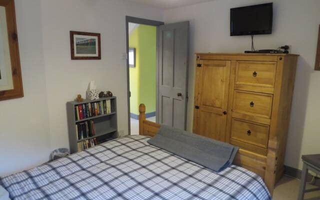 Yr  Hen Farcdy Bed & Breakfast