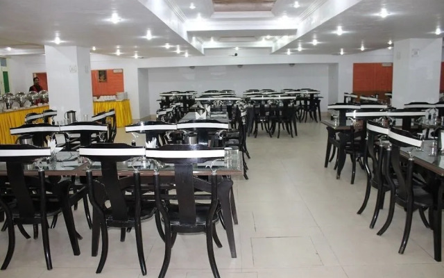 Holiday Plaza