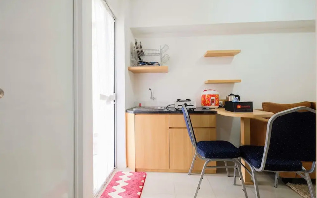 Cozy 2BR Bassura City Apartment with City View