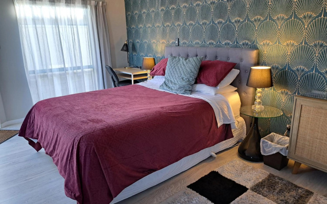 26A On Sunbrae 40 inch smart TV ensuite near beach free wifi – Guest Rooms – Tauranga