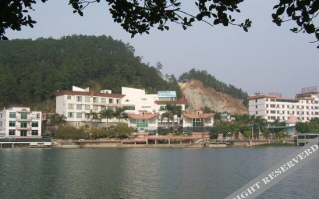 Baiyun Hot Spring Resort