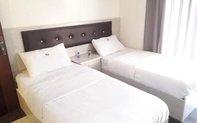 Milano Hotel Suites