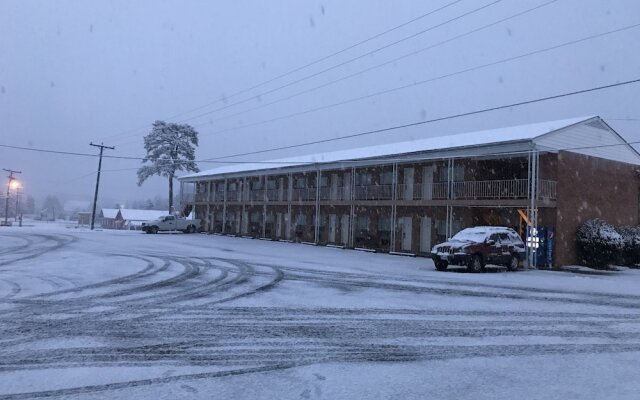 OYO Sheldon's Motel And Restaurant