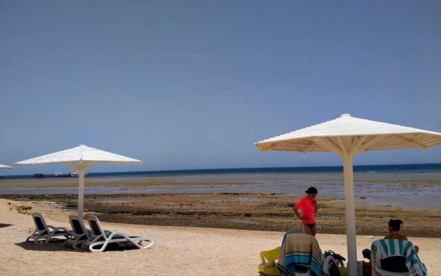 Selena Bay Families Only