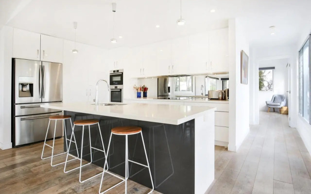 Surfspray I Pet Friendly I Absolute Beachfront
