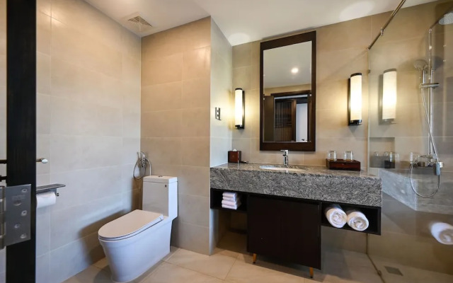 Emerald Ho Tram Resort