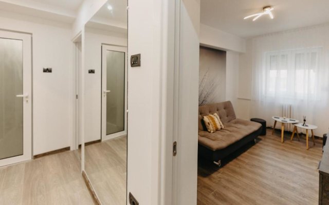 1BDR Central Apartment in Arad