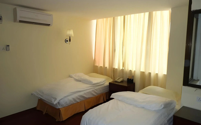 Aditya Hotel