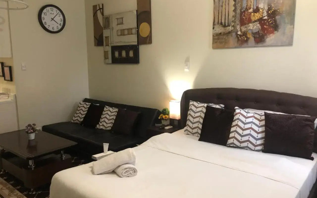 Centropolis Deluxe Couple Suite