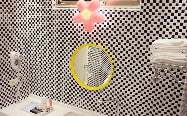 Poetic Castle-Family Theme Villa