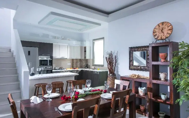 Beach Front Villa Peri